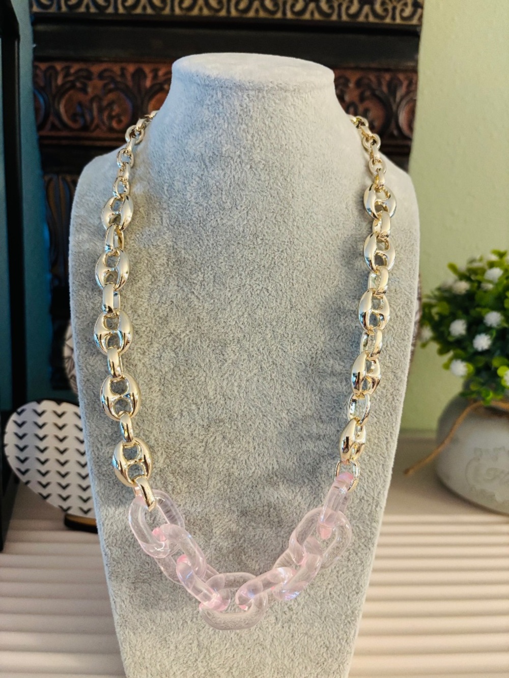 Silver and Pink Acrylic Chain Necklace - Picture 1 of 2